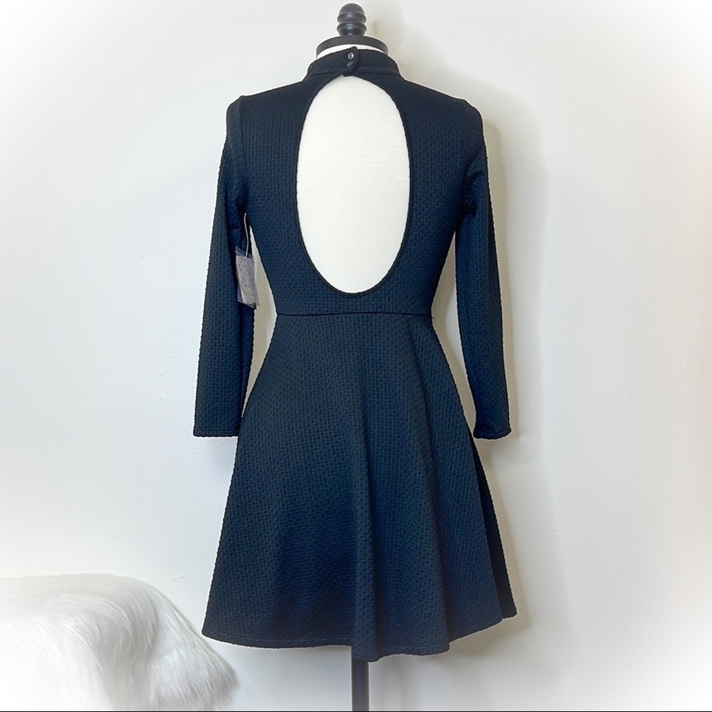 💕NWT Free People LBD key hole in back💕